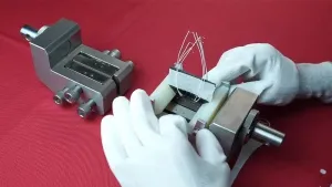 Испытание композитного материала на сдвиг по методу V-образного надреза (ASTM D7078)